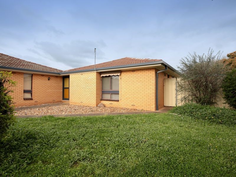 Unit 1/2 Bavaria Street, Tolland NSW 2650