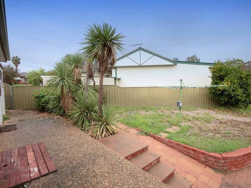 6 Charleville Road, Turvey Park NSW 2650