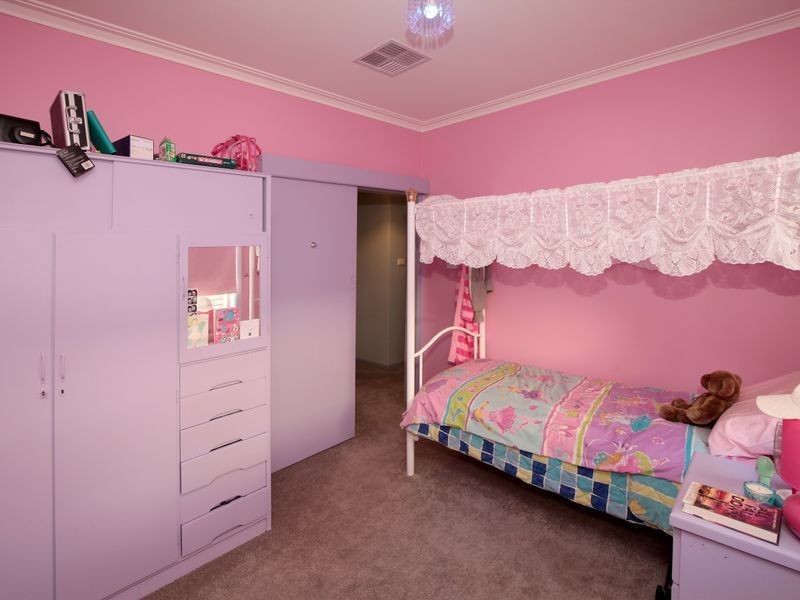 24 Martin Street, Tolland NSW 2650