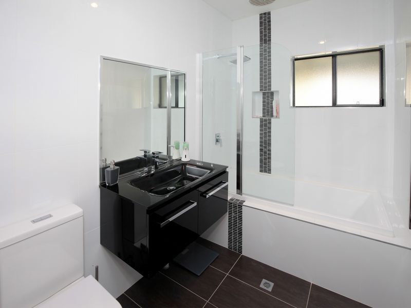 24 Martin Street, Tolland NSW 2650