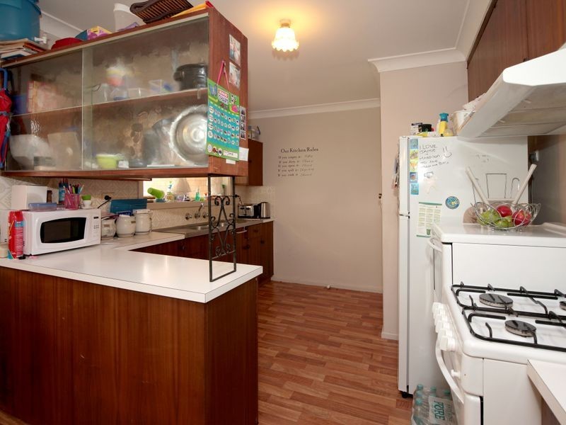 11 Tinga Crescent, Kooringal NSW 2650