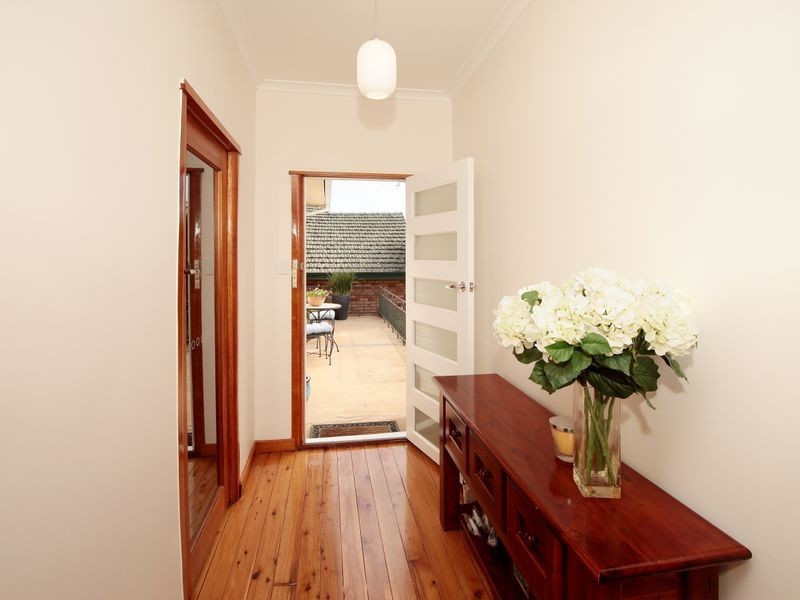 6 Sunshine Avenue, Turvey Park NSW 2650