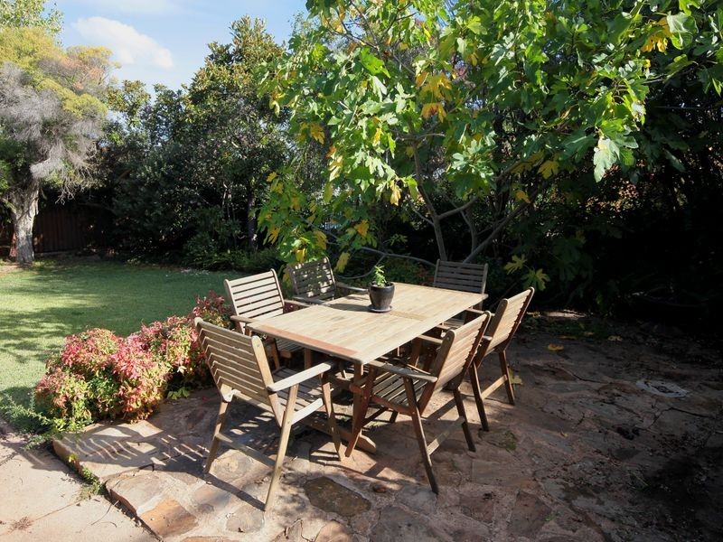 6 Sunshine Avenue, Turvey Park NSW 2650