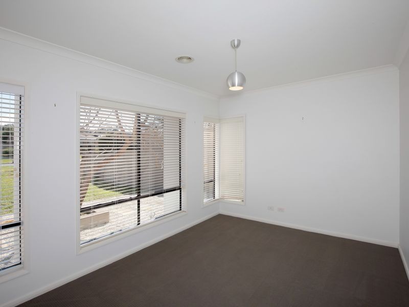 5 Wellington Avenue, Tatton NSW 2650