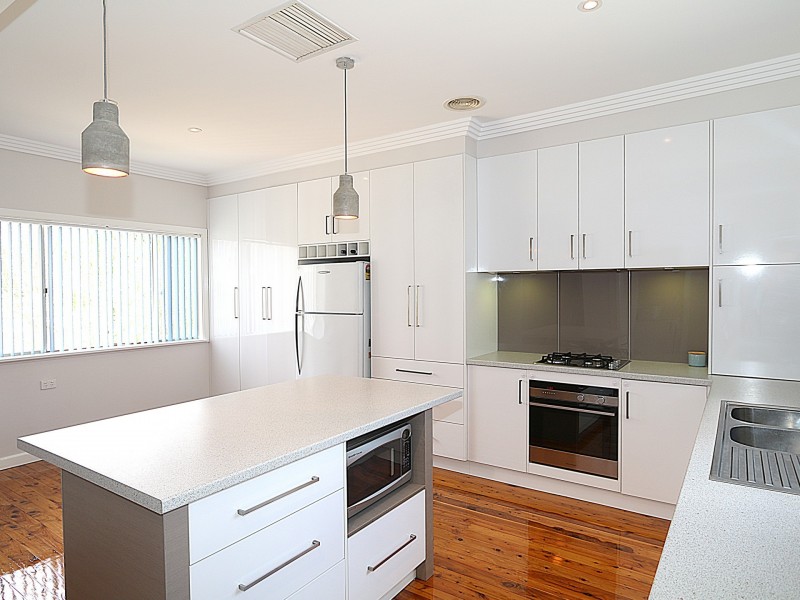 29 Kennedy Avenue, Kooringal NSW 2650