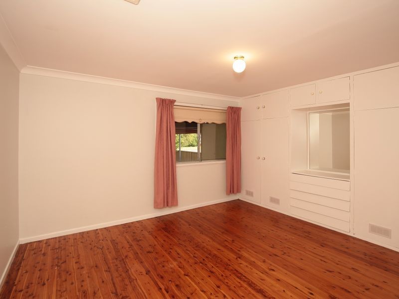 6 Cutler Avenue, Kooringal NSW 2650