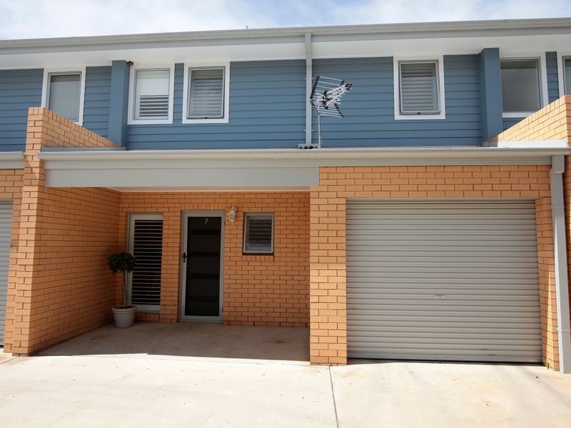 Unit 7/12 Higgins Avenue, Wagga Wagga NSW 2650