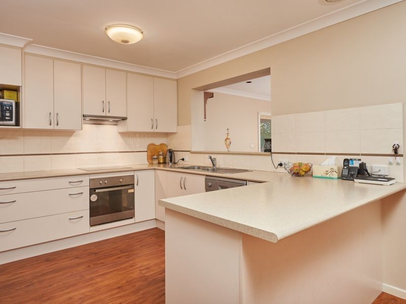 68 Dalman Parkway, Glenfield Park NSW 2650