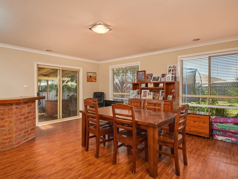 68 Dalman Parkway, Glenfield Park NSW 2650