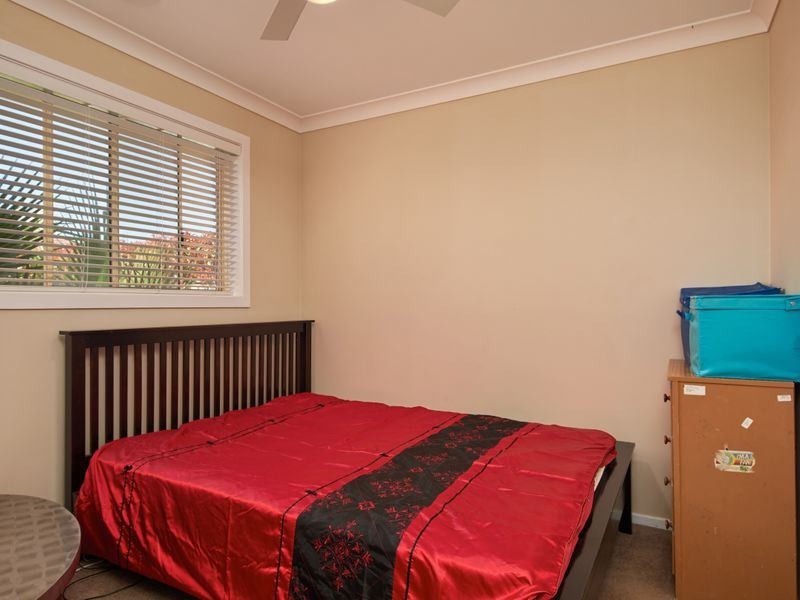 68 Dalman Parkway, Glenfield Park NSW 2650