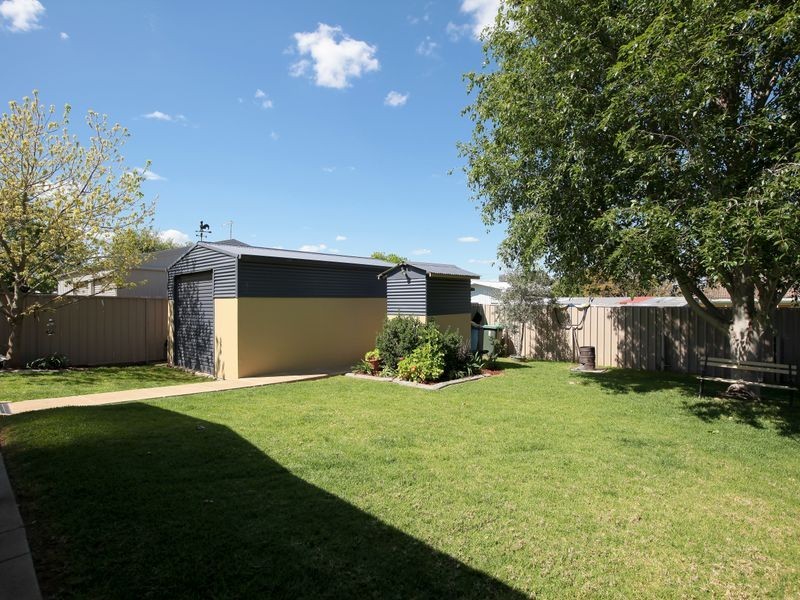 33 Horsley Street, Kooringal NSW 2650