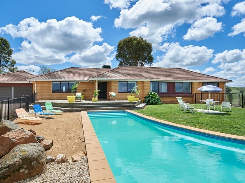 77 Bavin Road, North Wagga Wagga NSW 2650