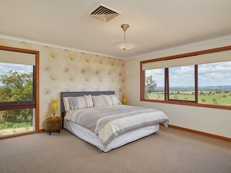 77 Bavin Road, North Wagga Wagga NSW 2650