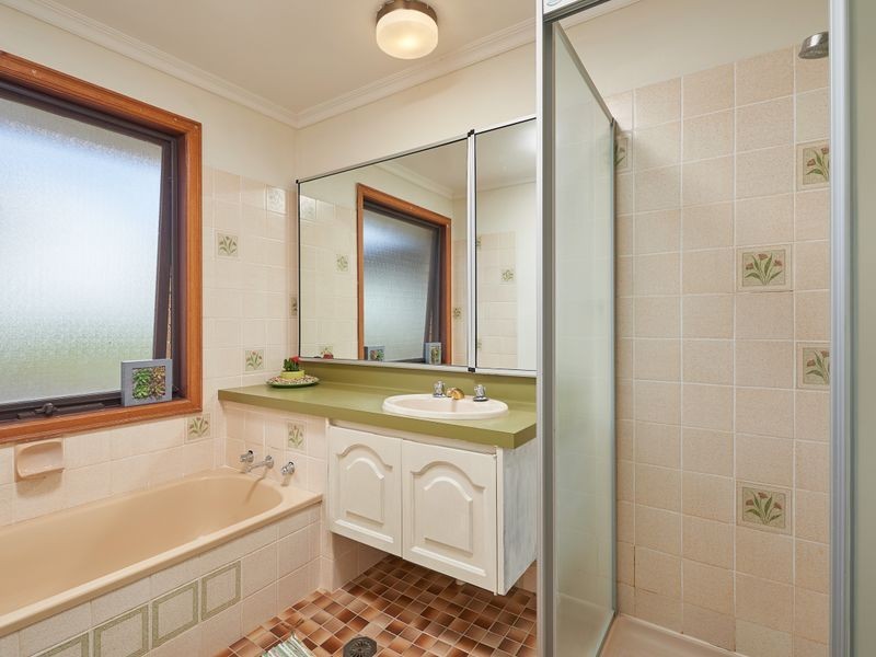 77 Bavin Road, North Wagga Wagga NSW 2650