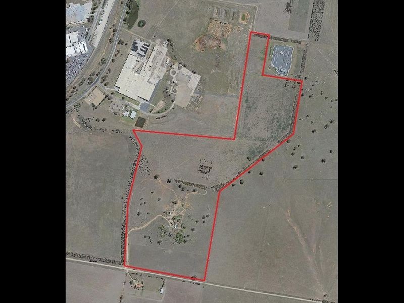 77 Bavin Road, North Wagga Wagga NSW 2650