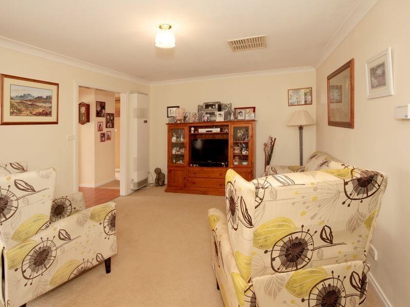 18 Swan Street, Ashmont NSW 2650