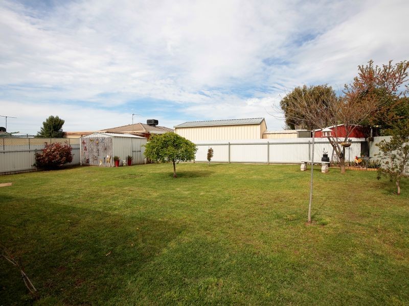 18 Swan Street, Ashmont NSW 2650