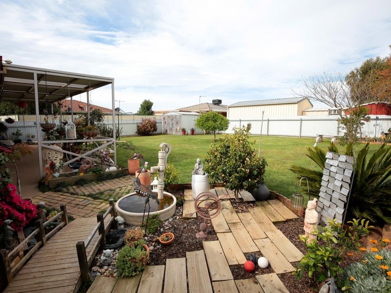 18 Swan Street, Ashmont NSW 2650