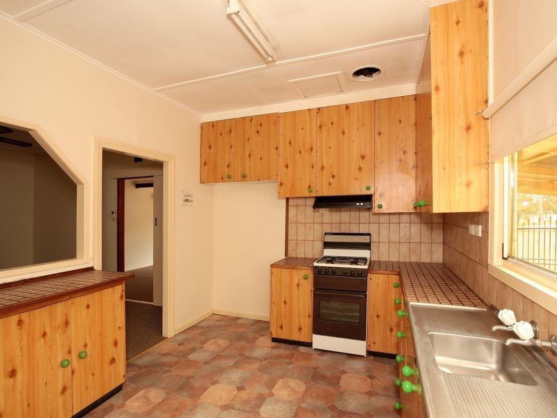 152 Fernleigh Road, Mount Austin NSW 2650