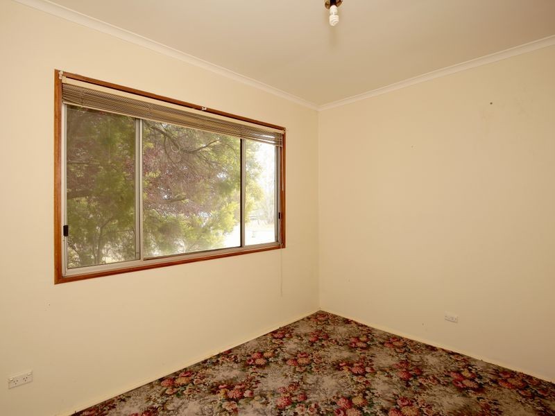 152 Fernleigh Road, Mount Austin NSW 2650