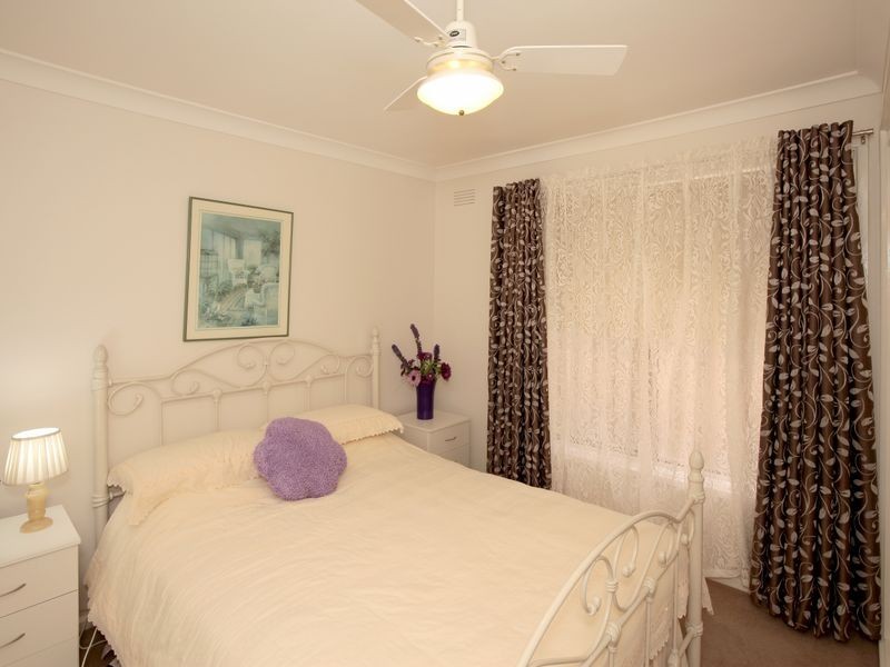 34 Fairbairn Crescent, Kooringal NSW 2650