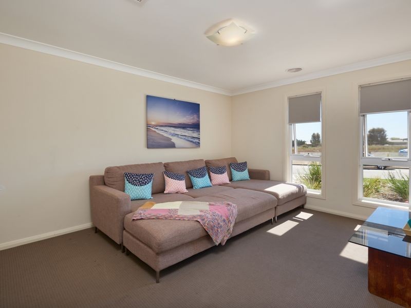 69 Lingiari Drive, Lloyd NSW 2650