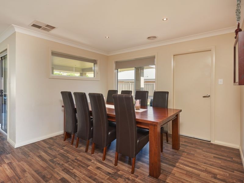 69 Lingiari Drive, Lloyd NSW 2650