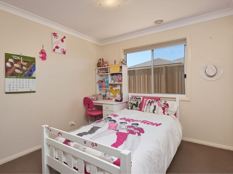 69 Lingiari Drive, Lloyd NSW 2650