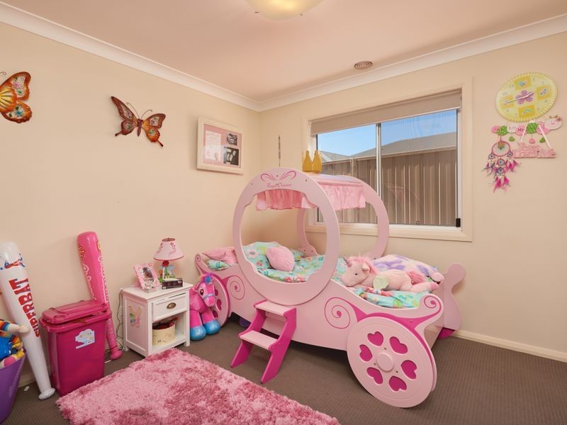 69 Lingiari Drive, Lloyd NSW 2650