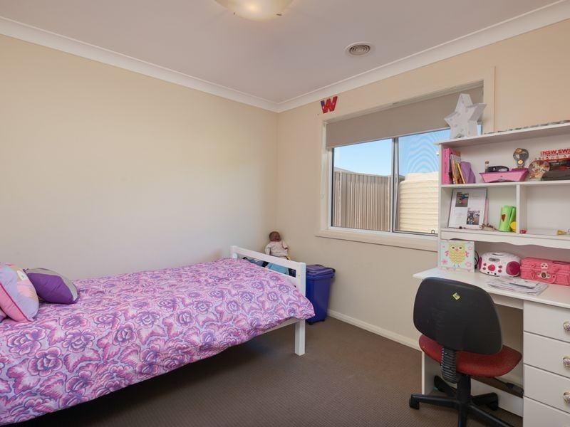 69 Lingiari Drive, Lloyd NSW 2650