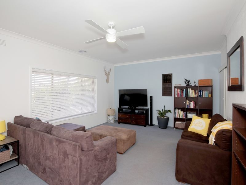 25 Inglis Street, Lake Albert NSW 2650