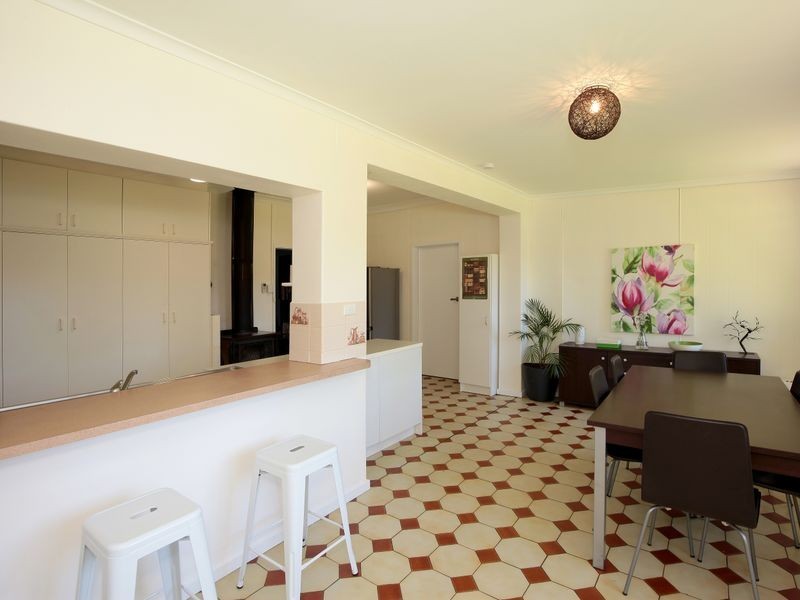 25 Inglis Street, Lake Albert NSW 2650
