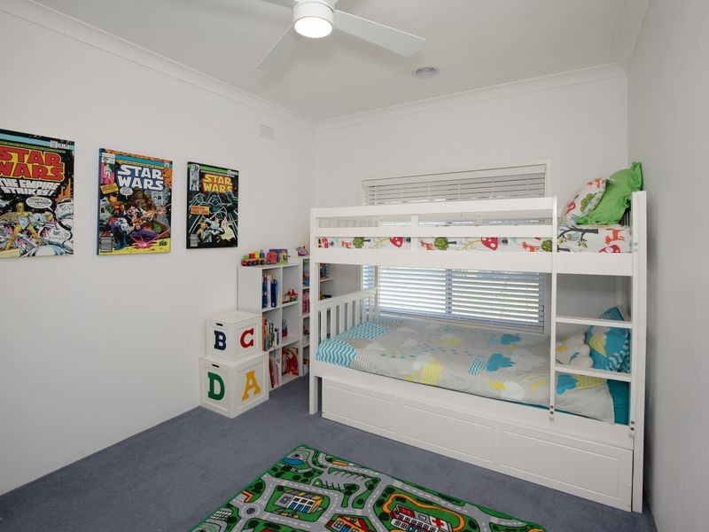 25 Inglis Street, Lake Albert NSW 2650