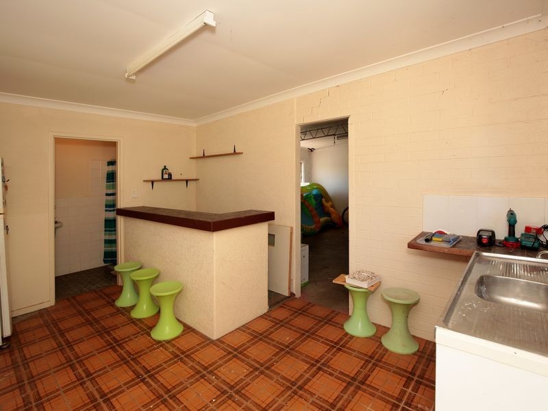 25 Inglis Street, Lake Albert NSW 2650