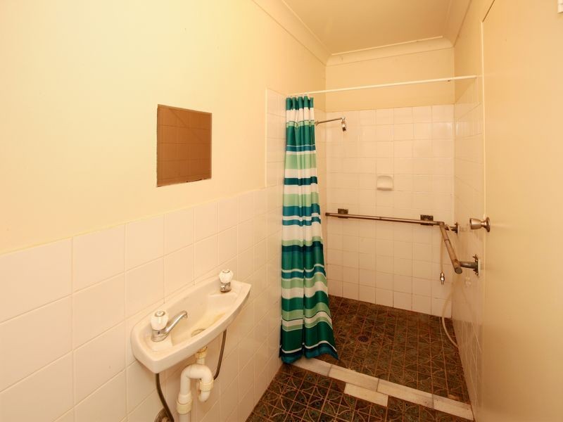 25 Inglis Street, Lake Albert NSW 2650