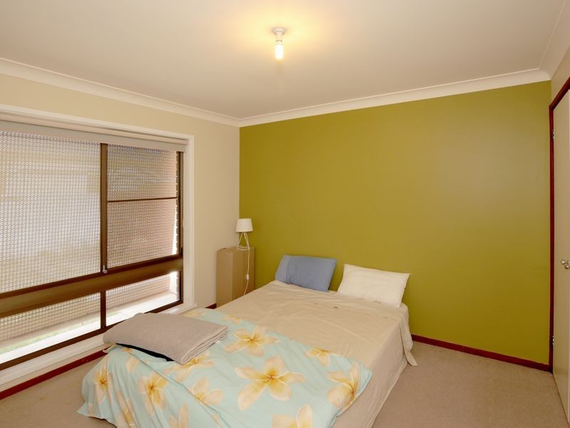 2/3 Nicholi Crescent, Lake Albert NSW 2650