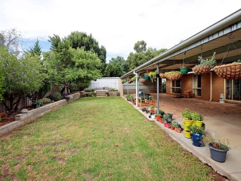 4 Cypress Street, Forest Hill NSW 2651