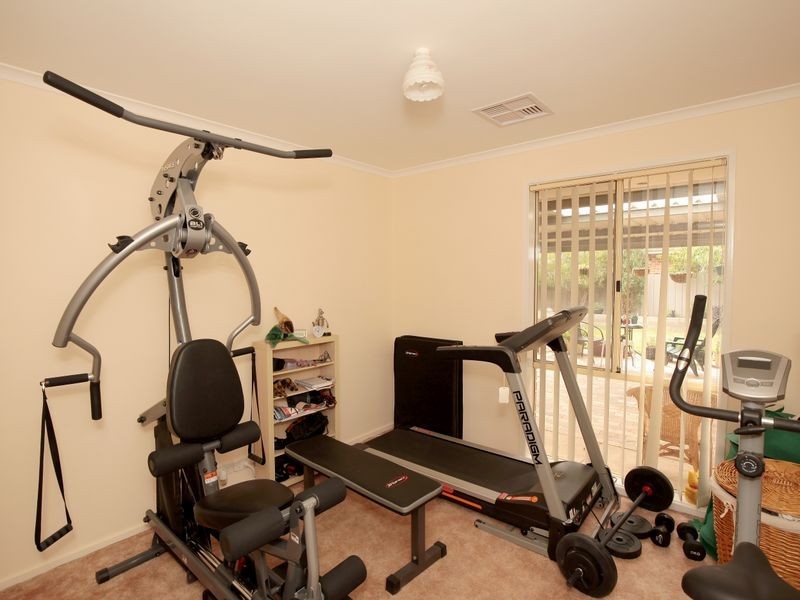 4 Cypress Street, Forest Hill NSW 2651