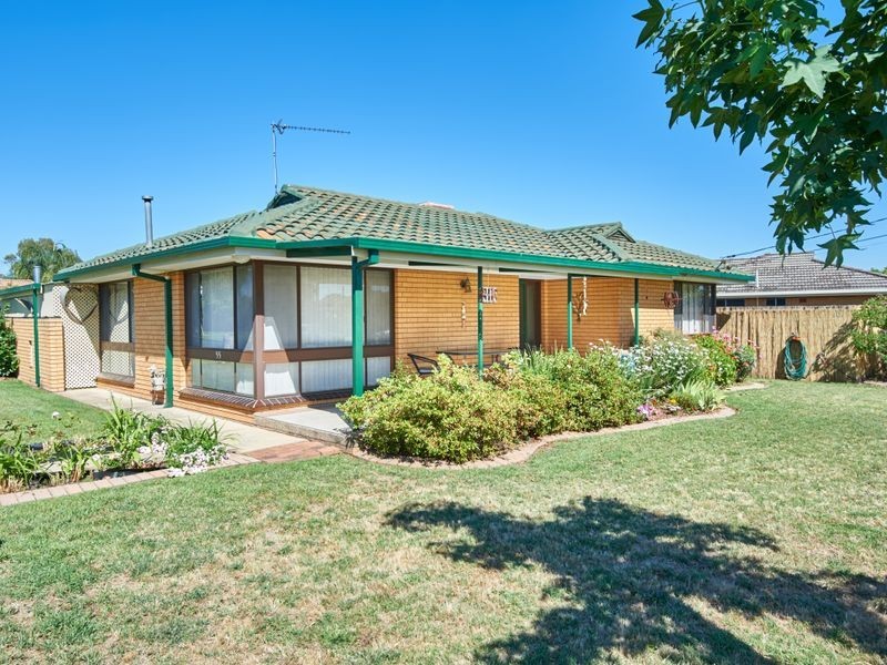 55 Geneva Crescent, Lake Albert NSW 2650