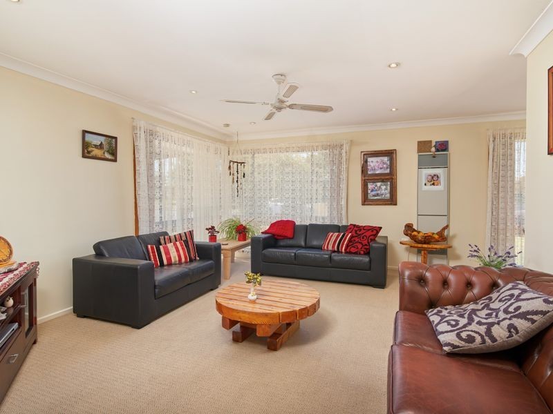 55 Geneva Crescent, Lake Albert NSW 2650