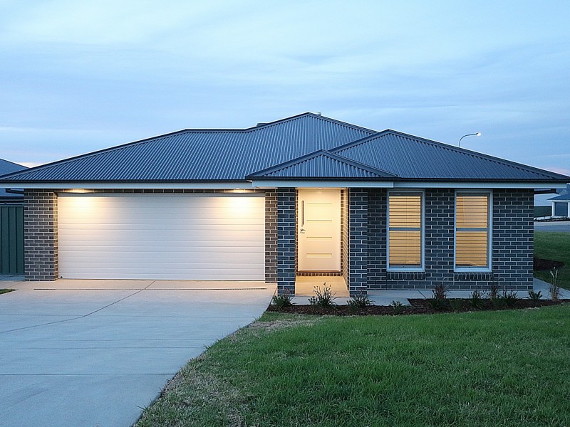 11 Wollemi Street, Forest Hill NSW 2651