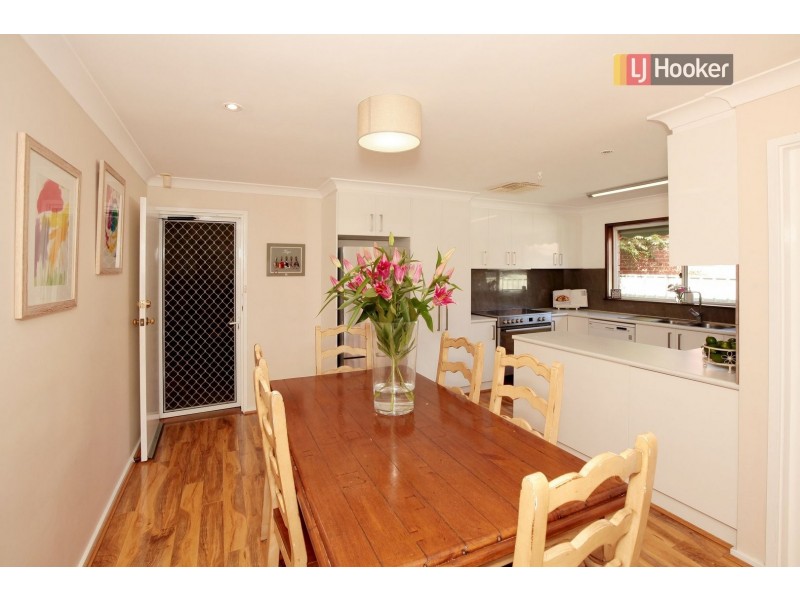 52 Undurra Drive, Glenfield Park NSW 2650