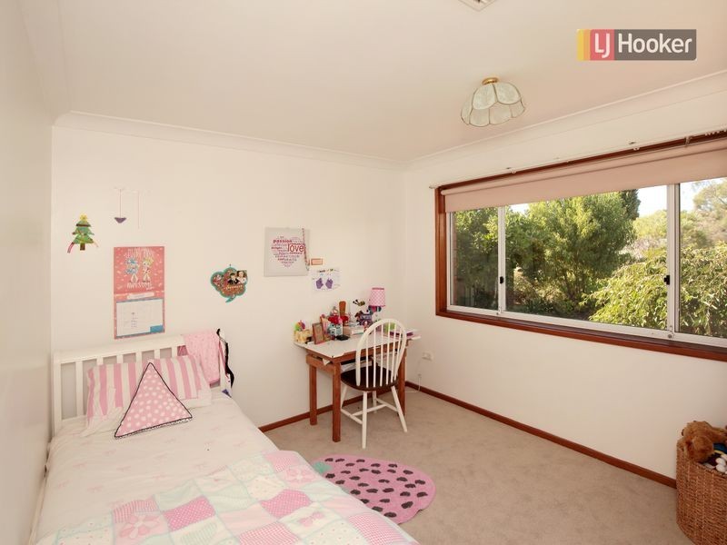 52 Undurra Drive, Glenfield Park NSW 2650