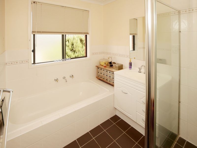 48 Avocet Drive, Estella NSW 2650