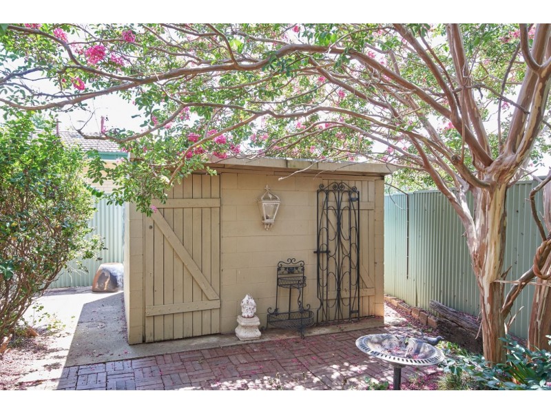 2 Cameron Street, Ashmont NSW 2650