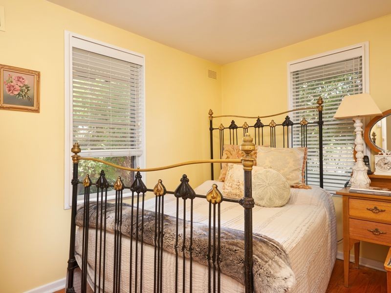 2 Cameron Street, Ashmont NSW 2650