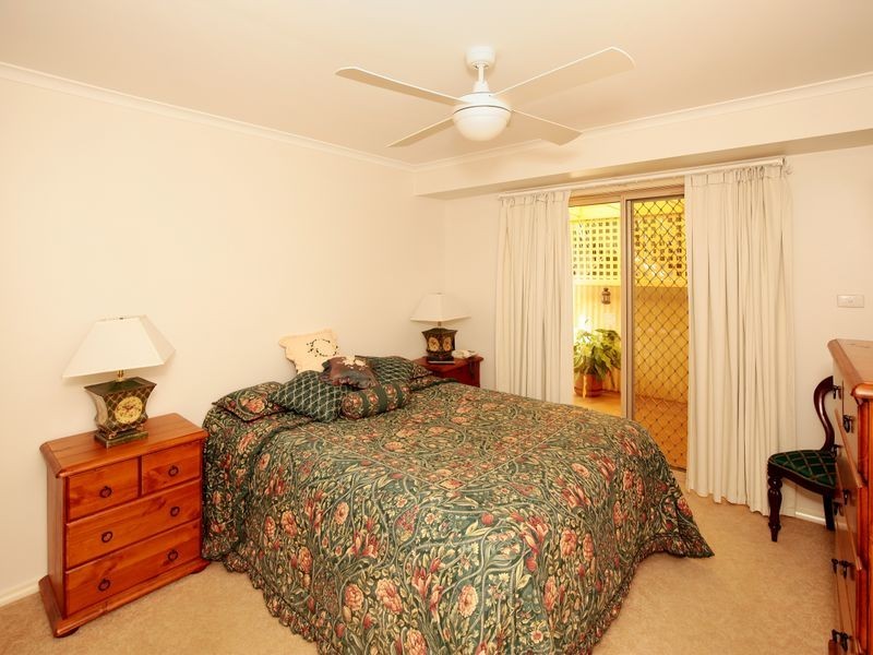 2/29 Brooklyn Drive, Bourkelands NSW 2650