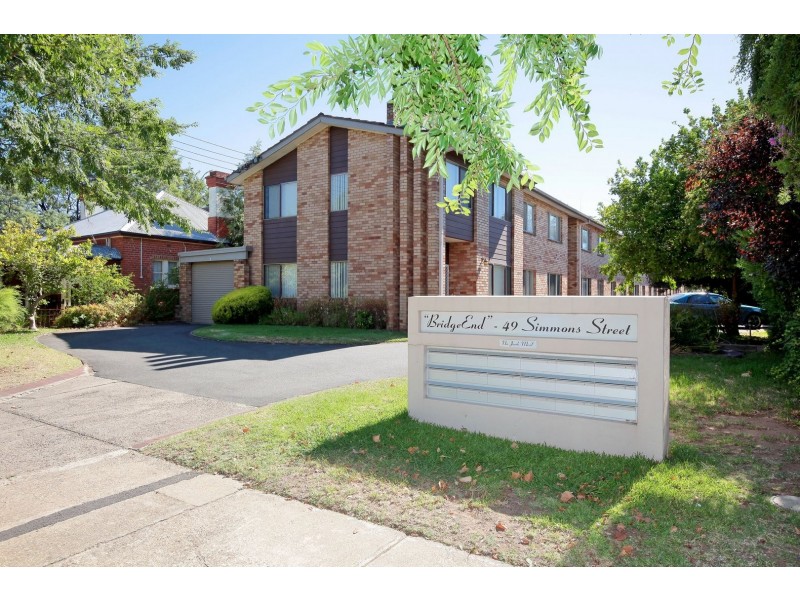Unit 8/49 Simmons Street, Wagga Wagga NSW 2650