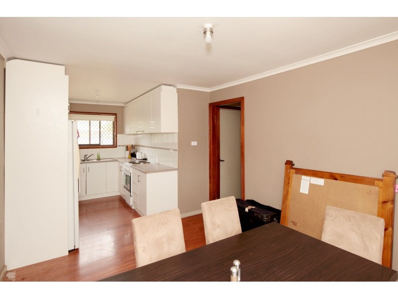 11 Dennis Crescent, Tolland NSW 2650