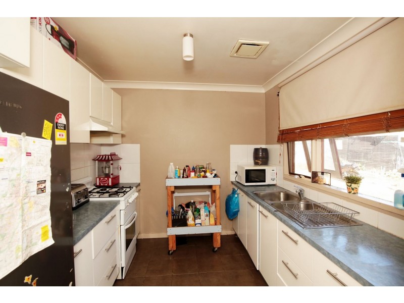 163 Raye Street, Tolland NSW 2650